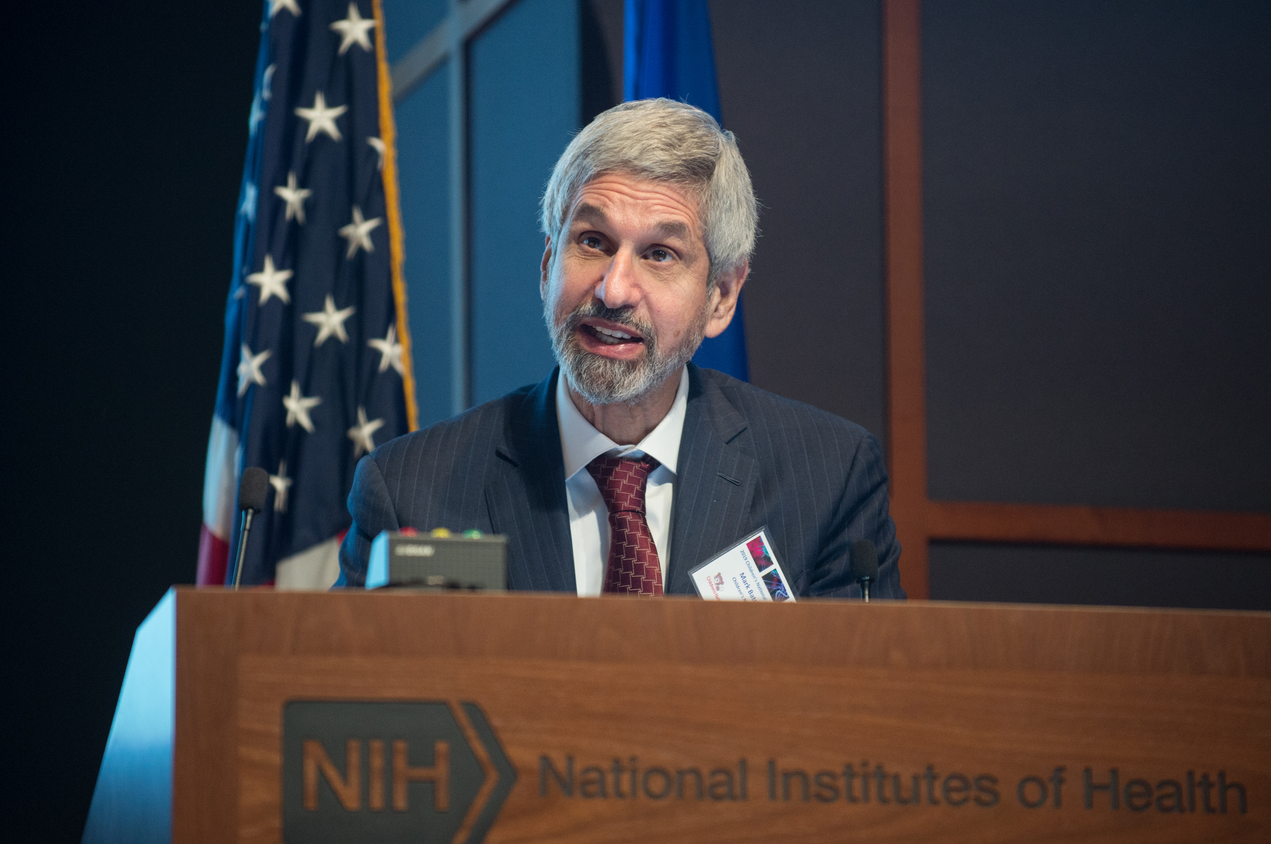 Dr. Batshaw speaking at NIAID Symposium
